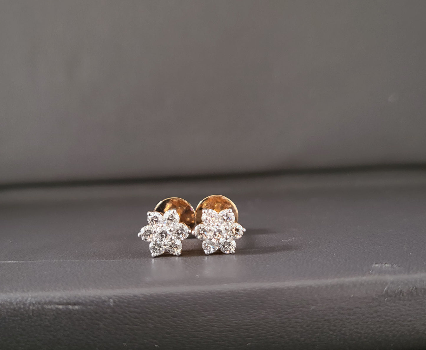 Ear ring 18kt ER00086