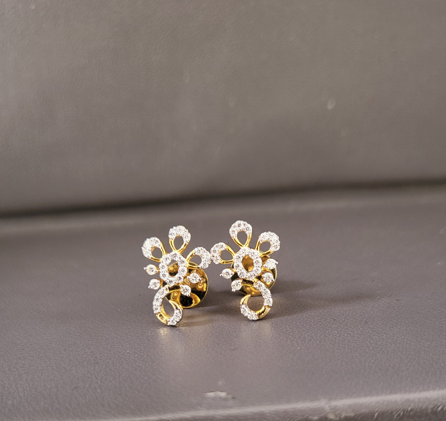 Ear ring 18kt ER00092