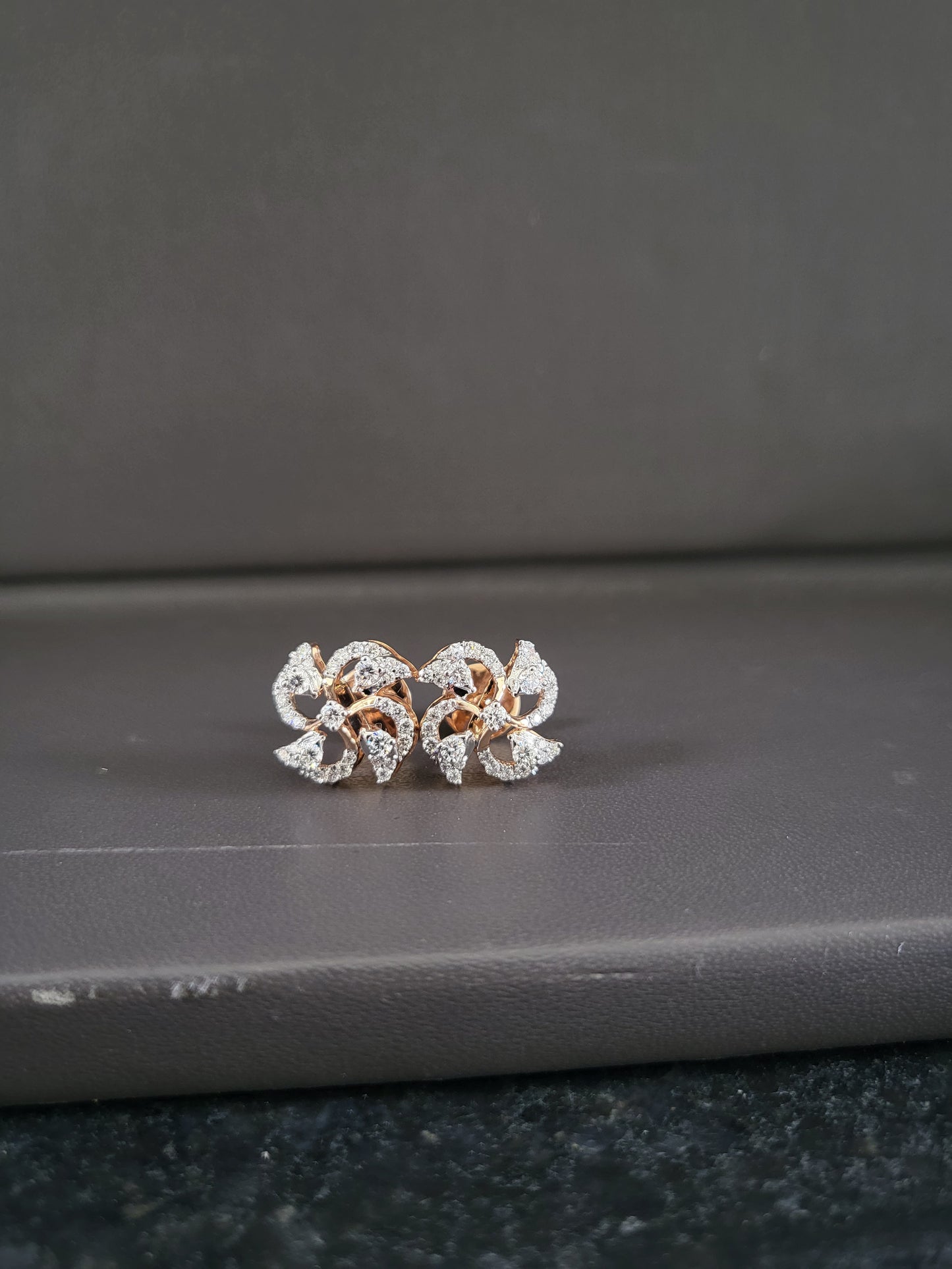 Ear ring 18kt ER00219