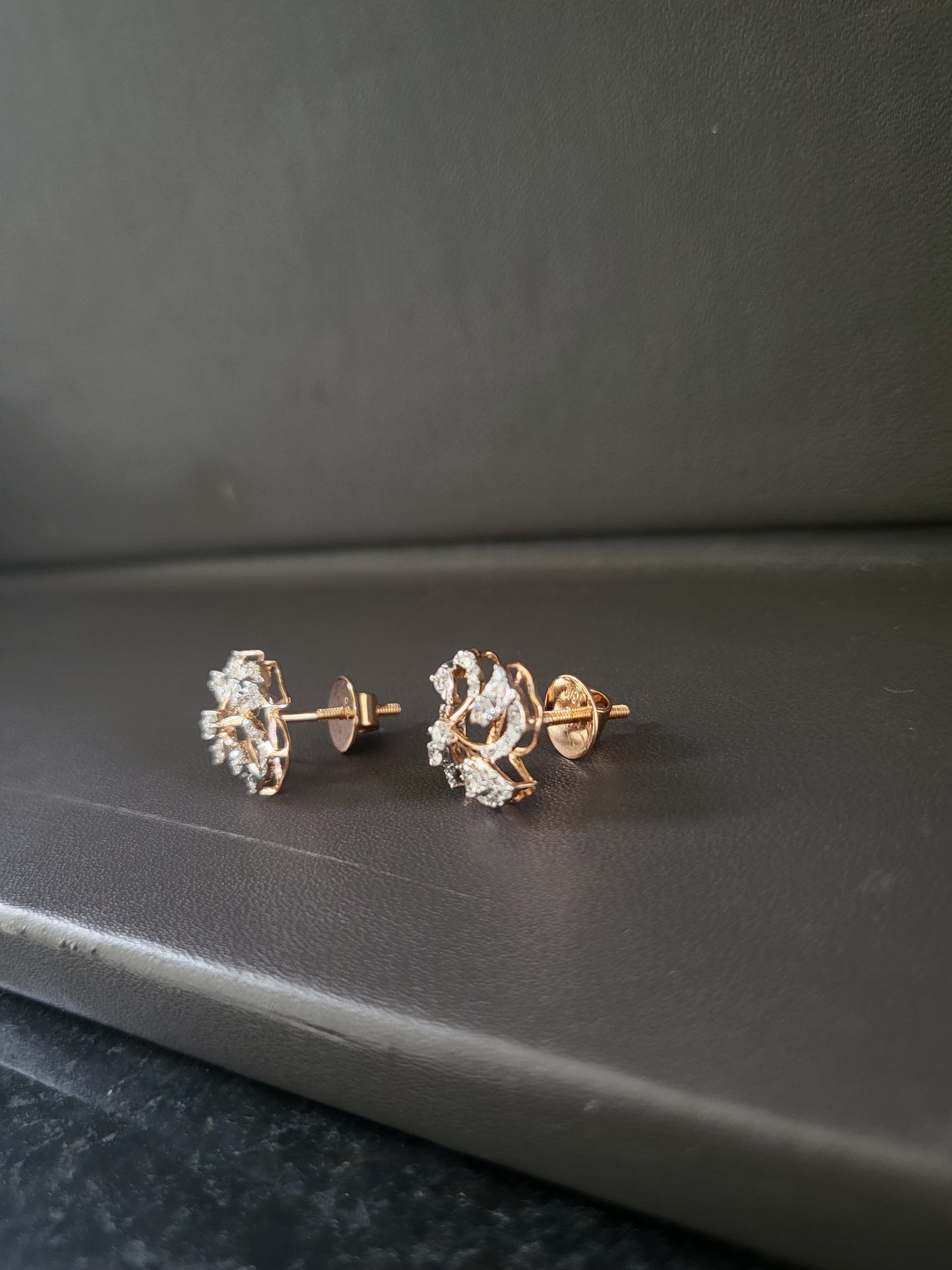 Ear ring 18kt ER00219