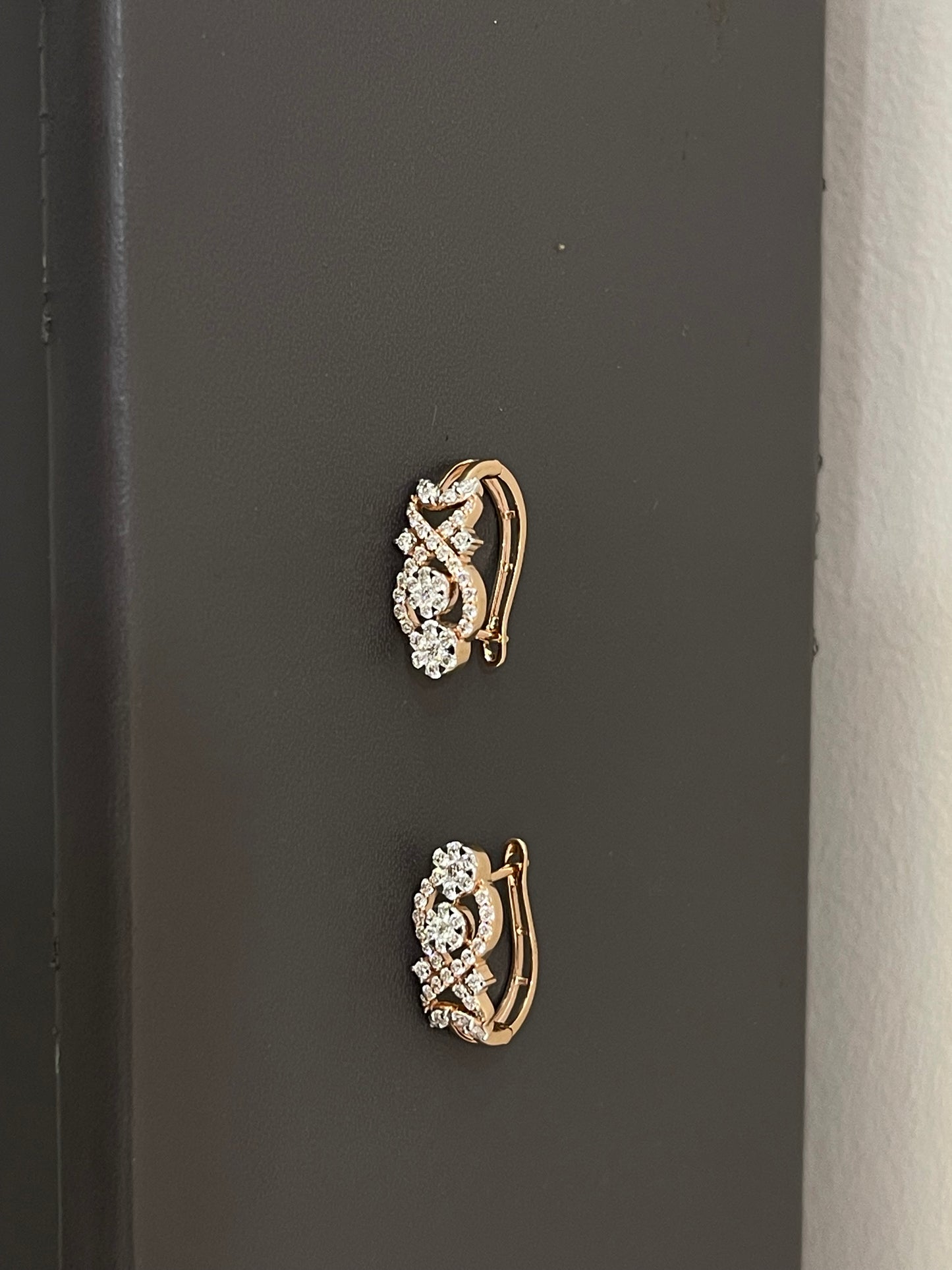 Ear ring 18kt ER00252