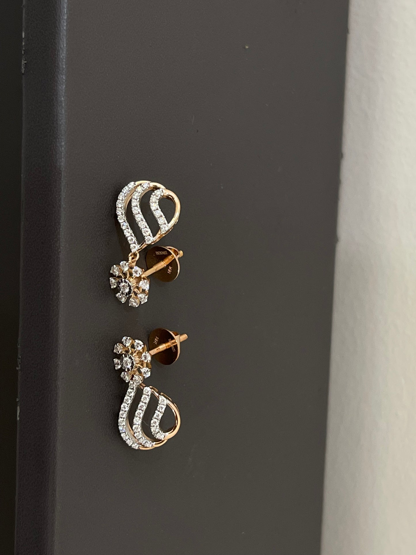 Ear ring 18kt ER00255