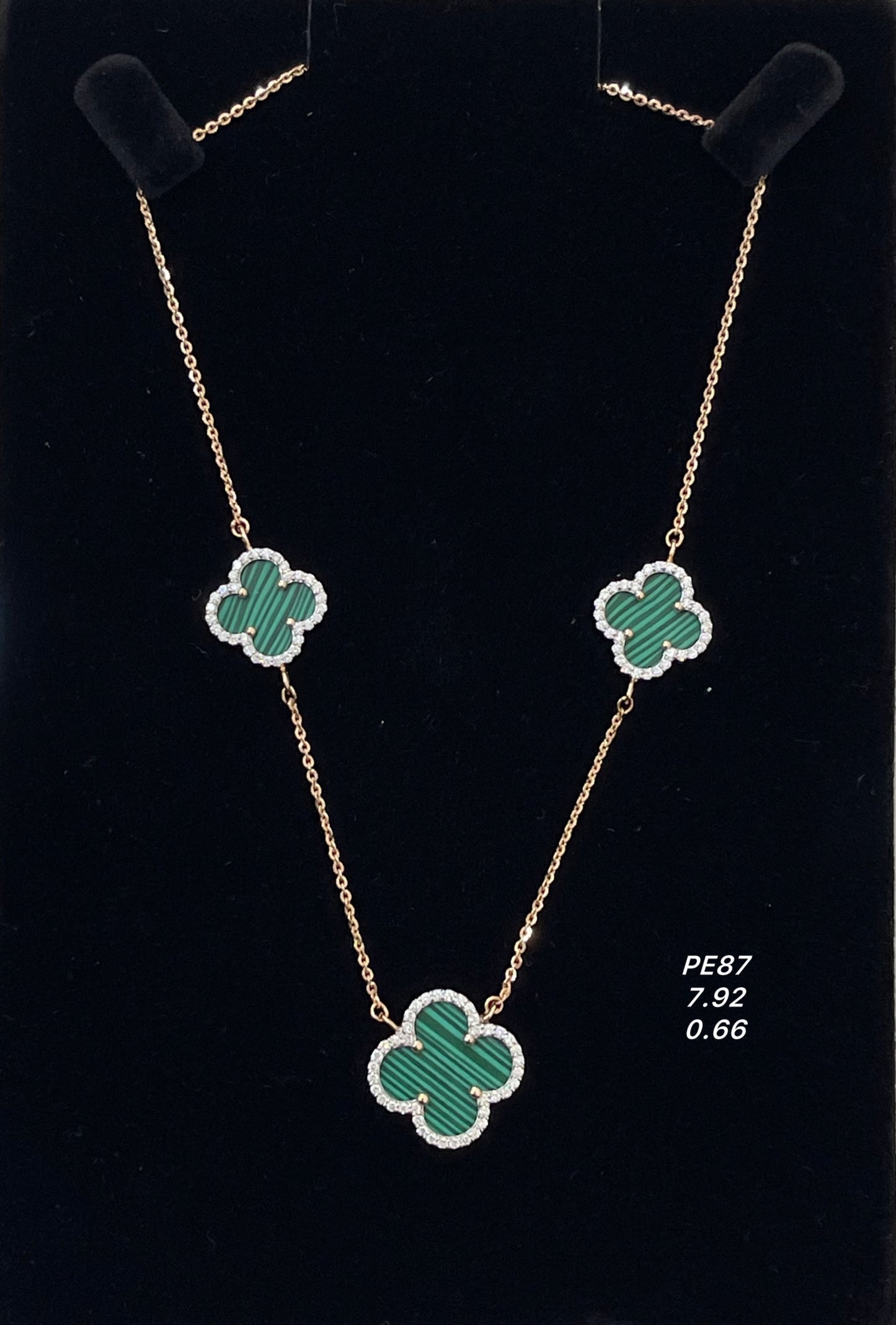Pendant set 18kt PE00087