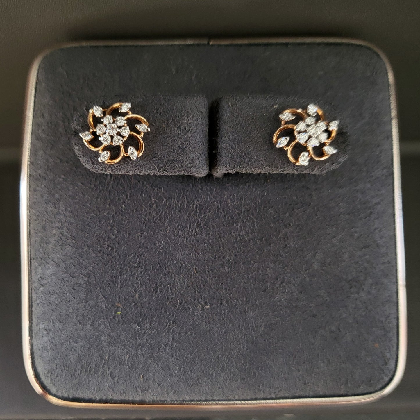 Ear ring 18kt ER00181