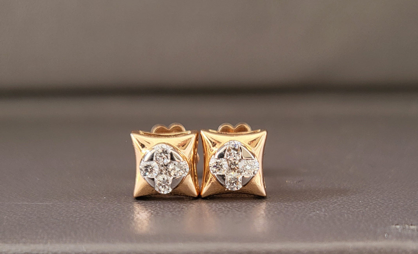 Ear ring 18kt ER00110