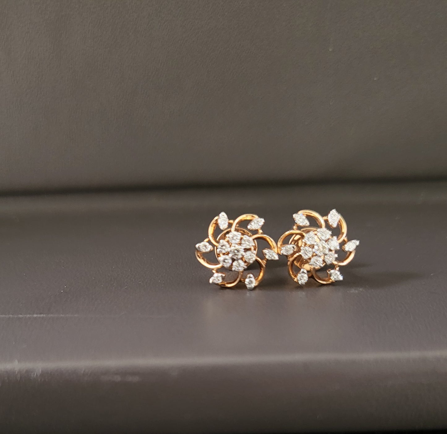 Ear ring 18kt ER00181