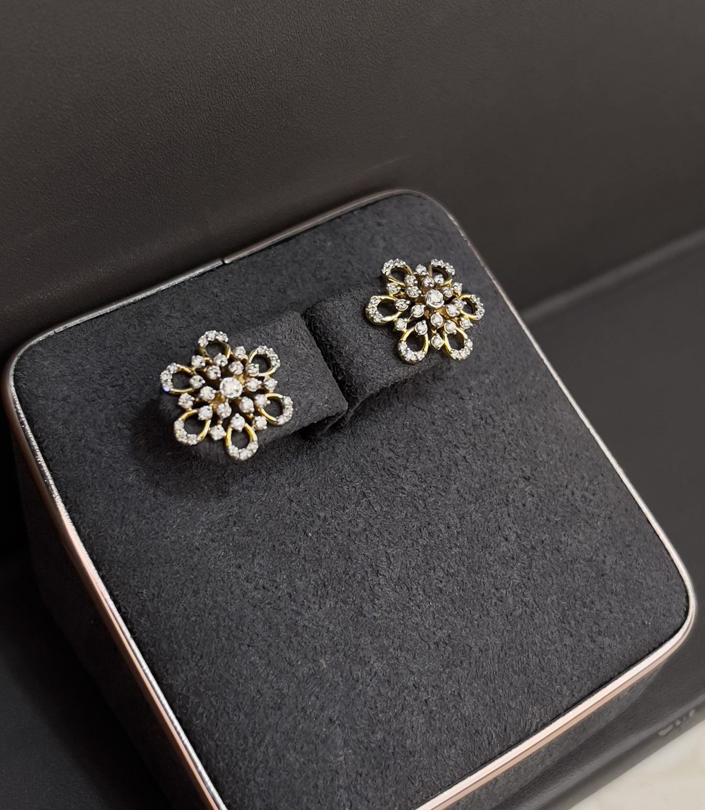 Ear ring 18kt ER00259